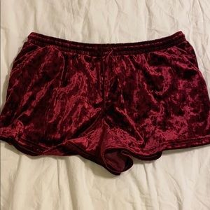 Crushed velvet shorts